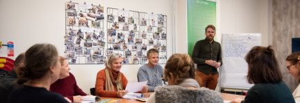 Meer facilitators voor herstelcursussen en lotgenotengroepen